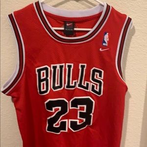 Men’s Throwback Chicago Bulls Basketball Jersey M